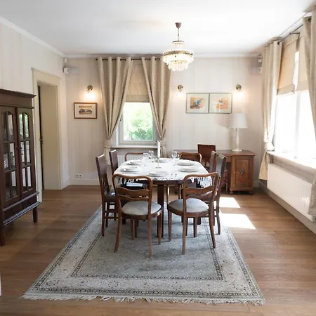 Βίλα Golden - Elegant Family With Garden Near Krakow Węgrzce