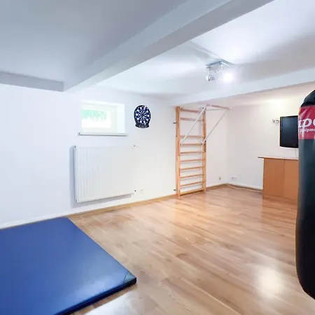 Golden - Elegant Family With Garden Near Krakow