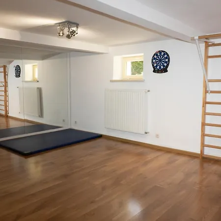 Golden - Elegant Family With Garden Near Krakow