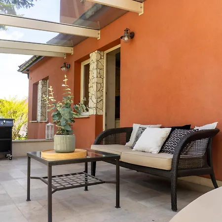 Βίλα Golden - Elegant Family With Garden Near Krakow