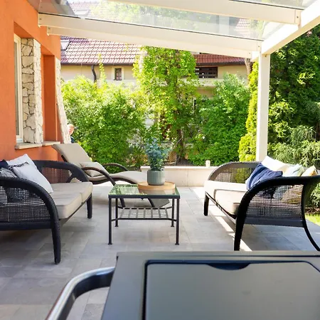 Βίλα Golden - Elegant Family With Garden Near Krakow *